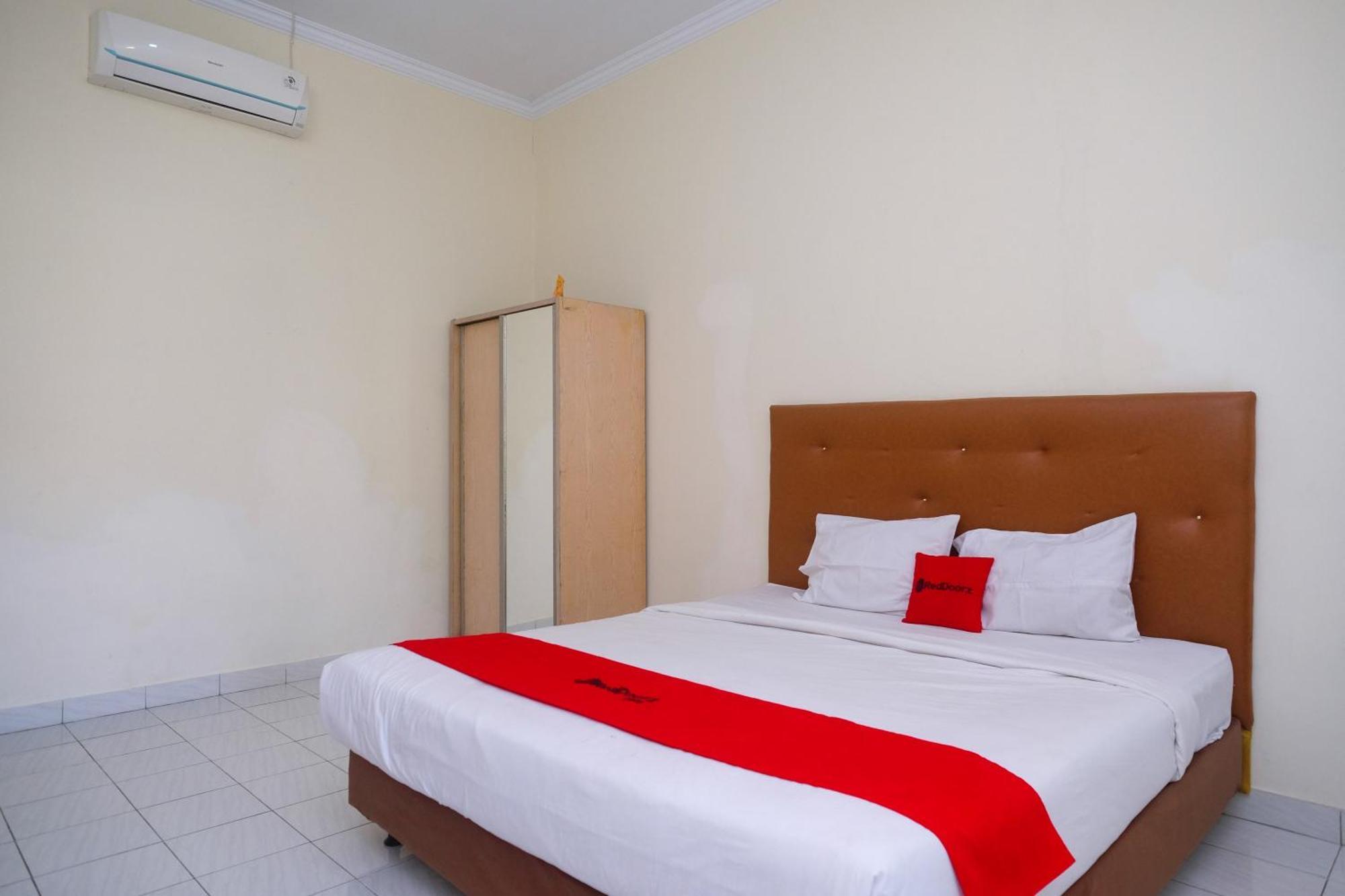 Reddoorz Syariah Near Alun Alun Wonosari Hotel Exterior foto