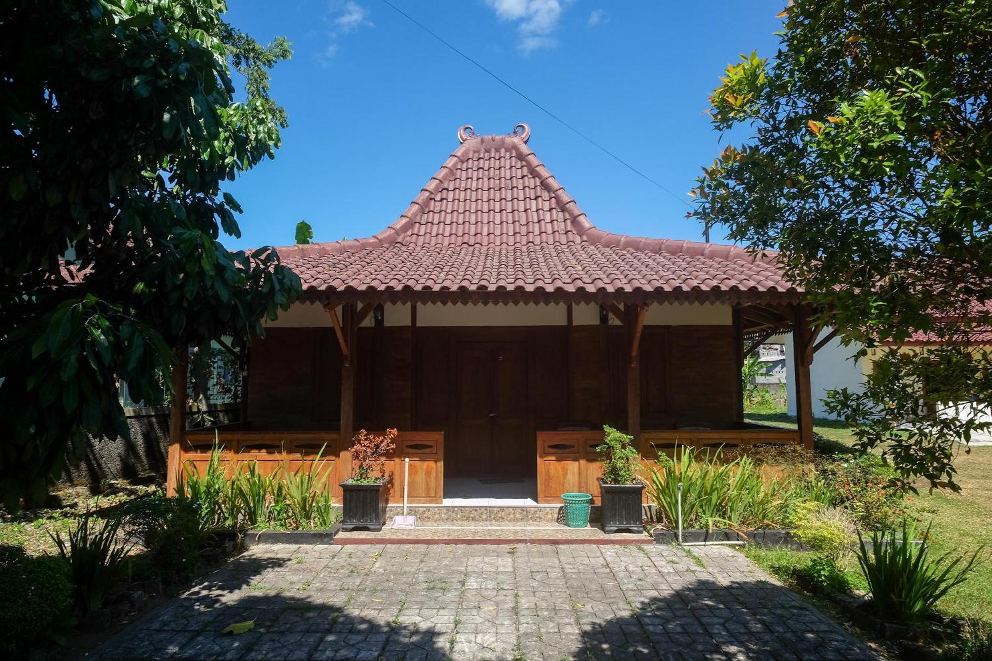 Reddoorz Syariah Near Alun Alun Wonosari Hotel Exterior foto