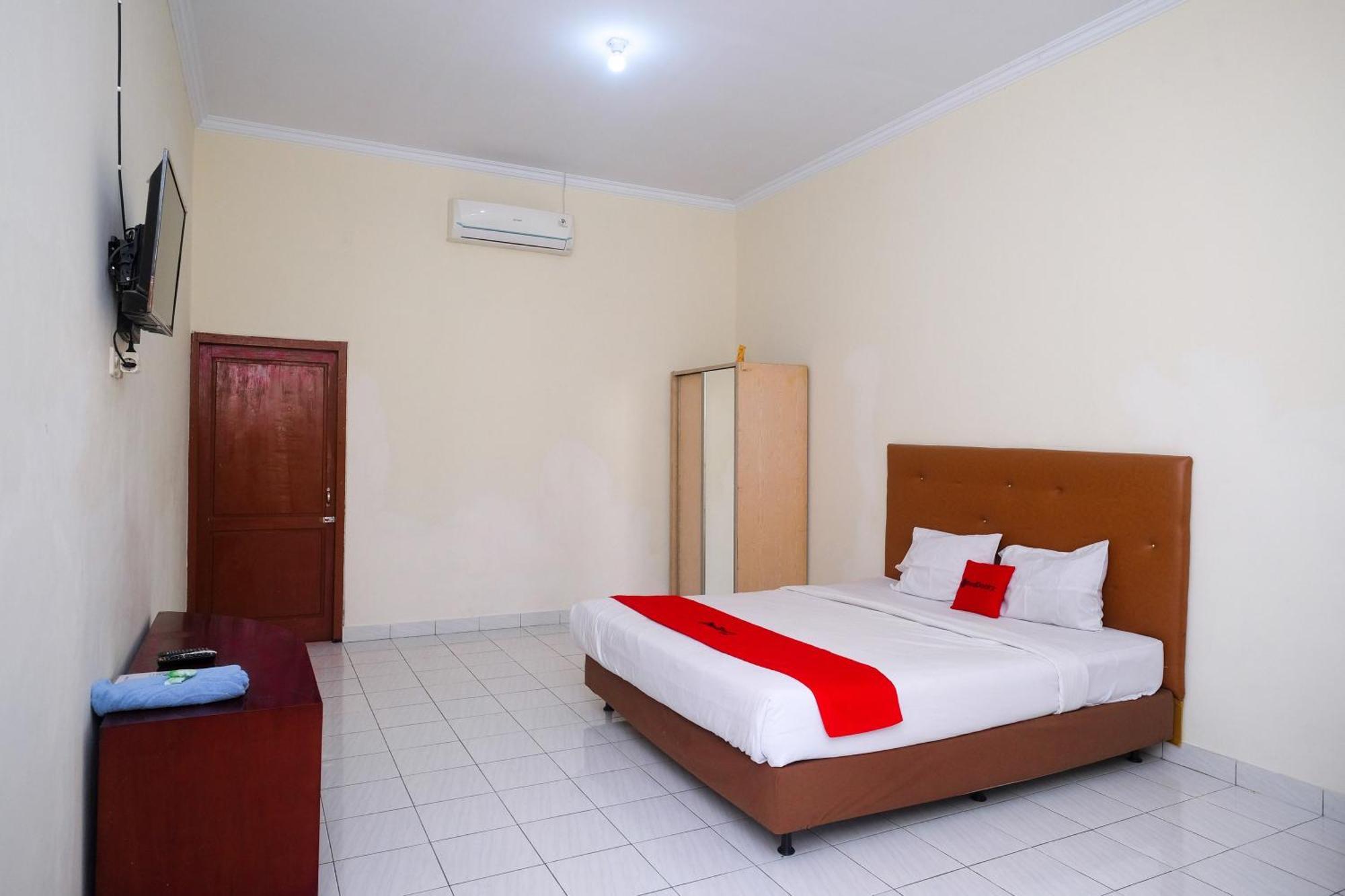 Reddoorz Syariah Near Alun Alun Wonosari Hotel Exterior foto
